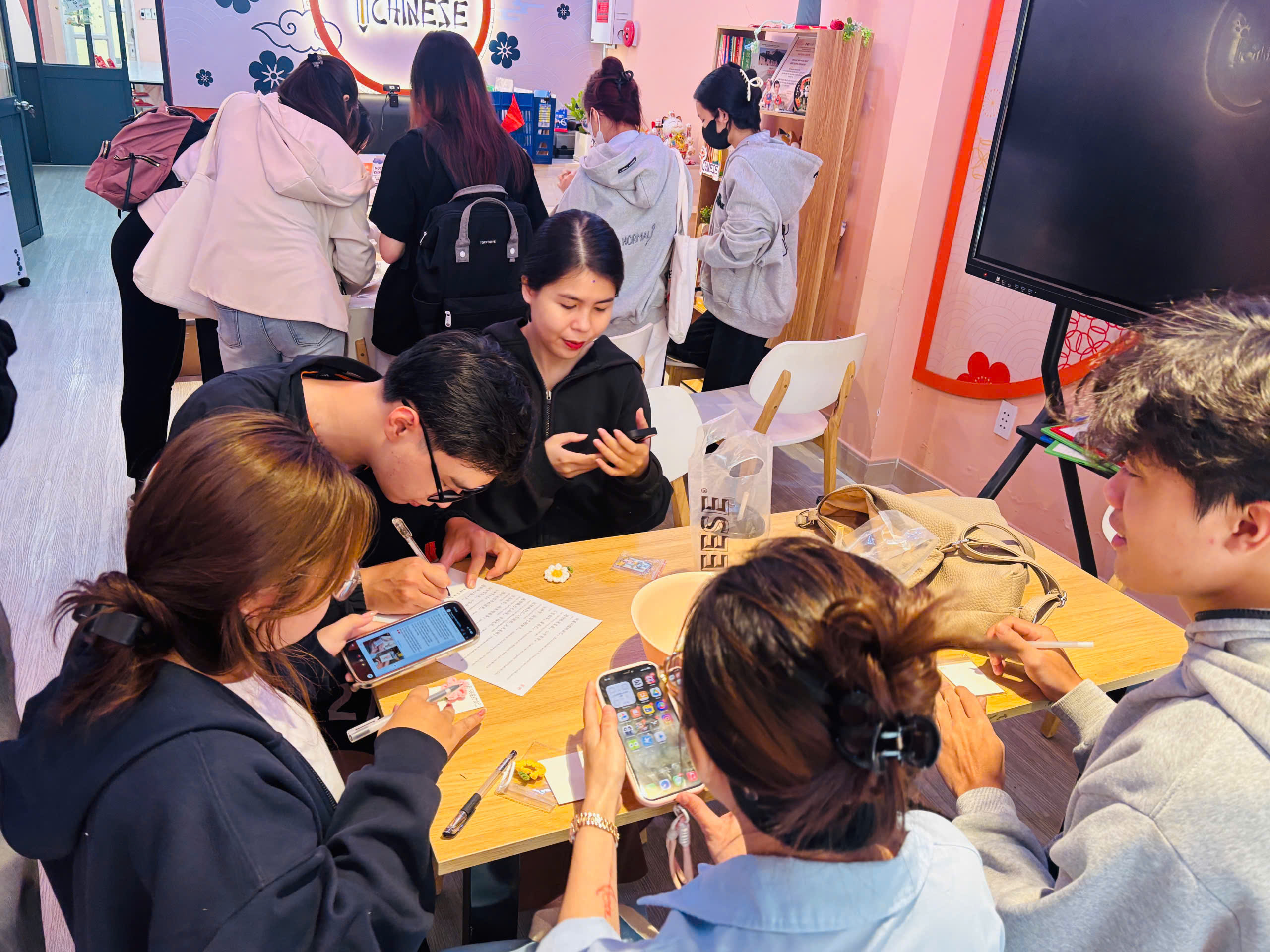 quốc tế phụ nữ.jpg